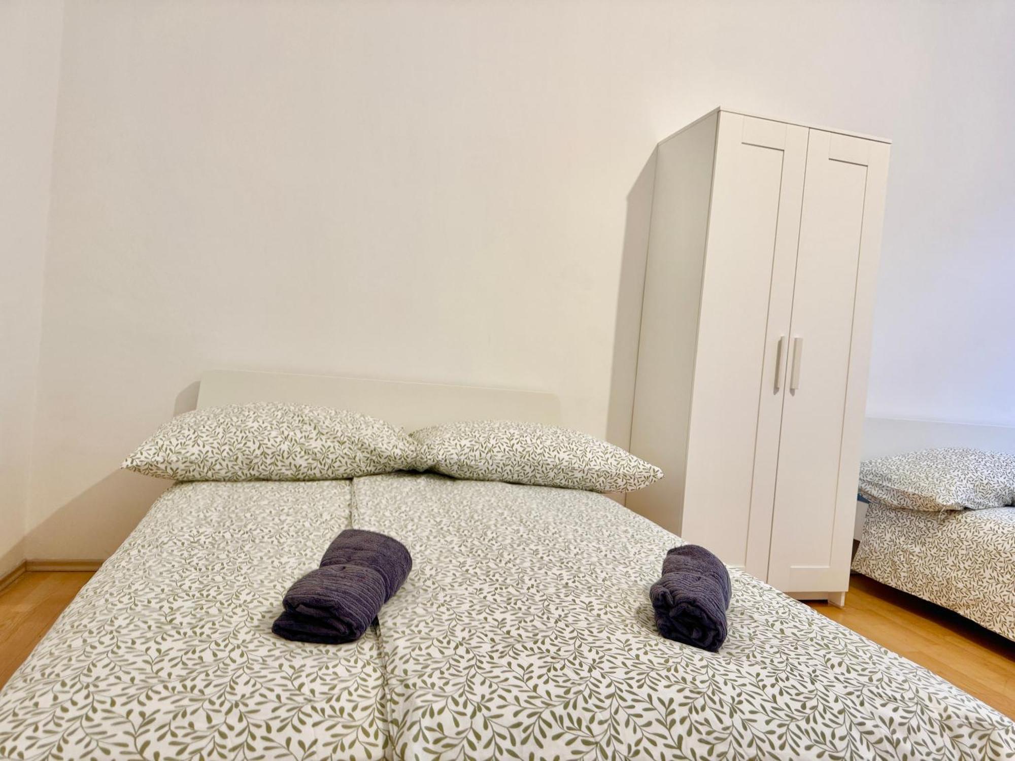 Apartment 2 Bedroom Long-term With Free Parking *