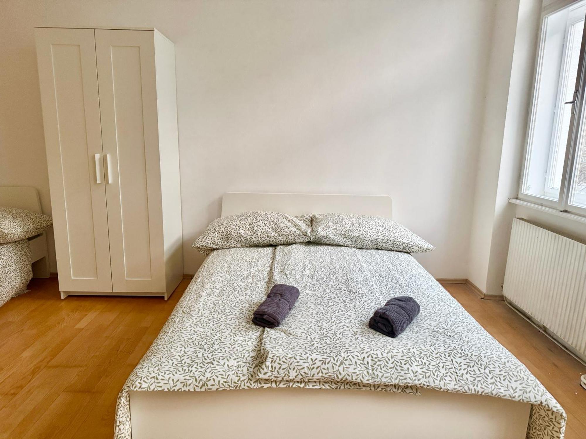 2 Bedroom Long-term With Free Parking